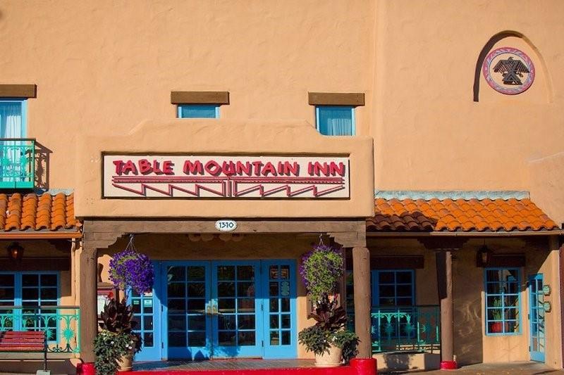 Table Mountain Inn Golden Buitenkant foto