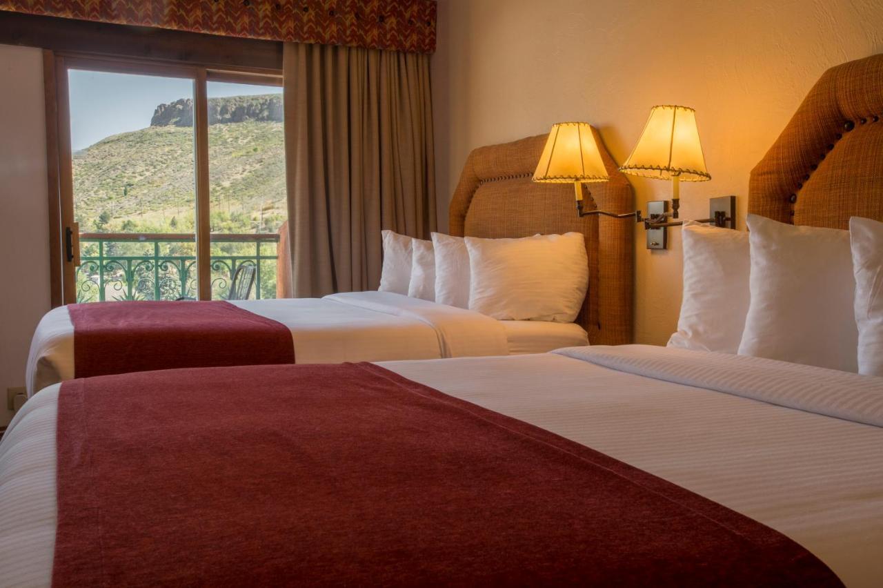 Table Mountain Inn Golden Buitenkant foto